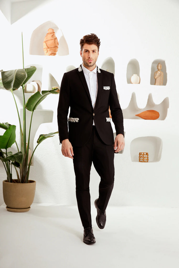 The Perfect Fit: Discover How a Suit Should Feel