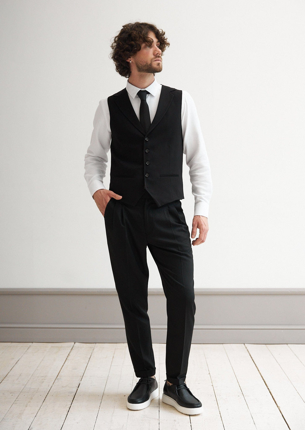 Tiavllya Casual 2 Pieces Mens Black Suit Flat Notch Lapel Vest Suit For Wedding (Vest + Pants)
