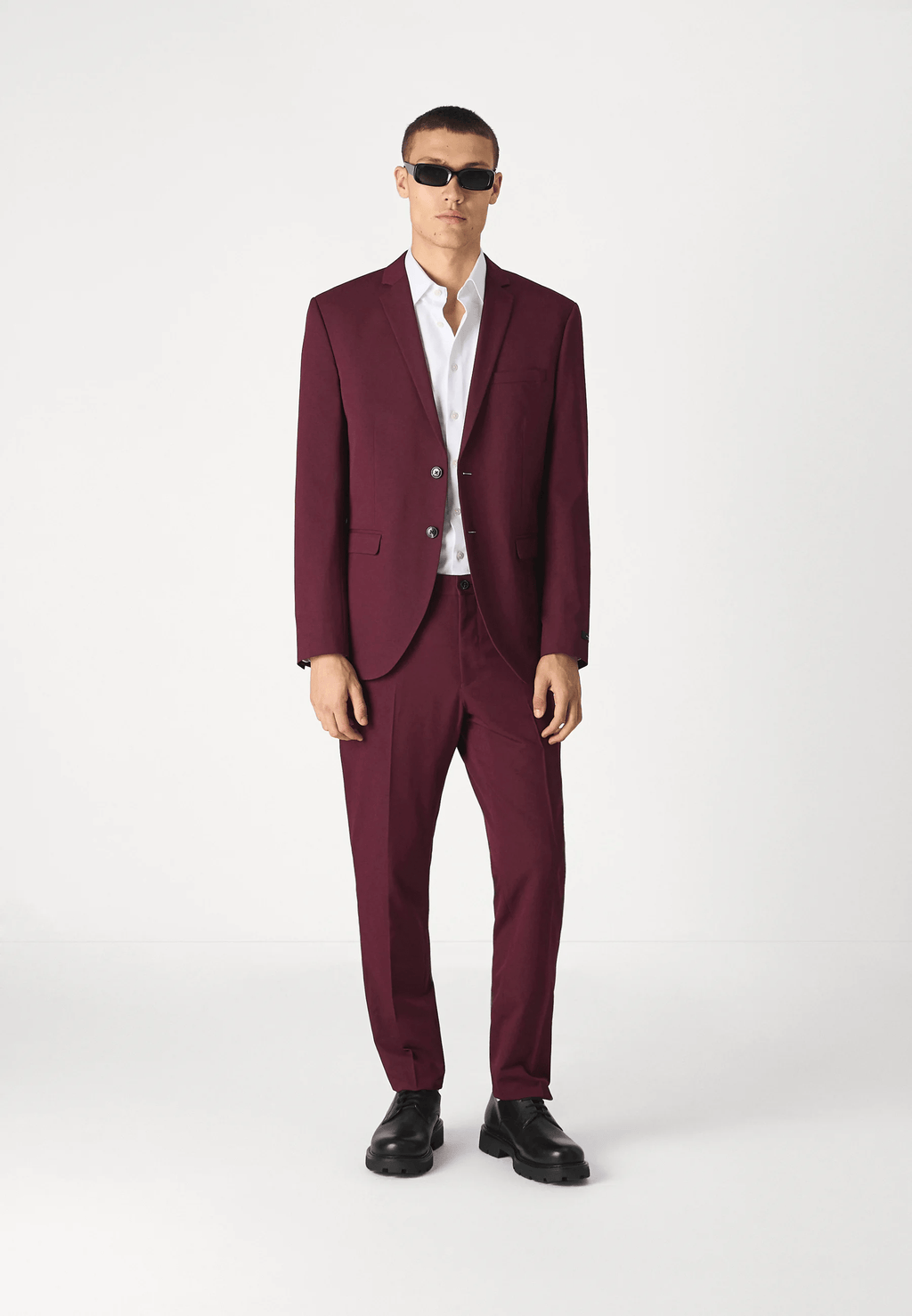 Tiavllya Casual 2 Pieces Mens Burgundy Suit Flat Notch Lapel Tuxedos For Wedding (Blazer+Pants)