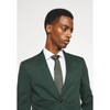 Tiavllya Casual 2 Pieces Mens Hunt Green Suit Flat Notch Lapel Tuxedos For Wedding (Blazer+Pants)
