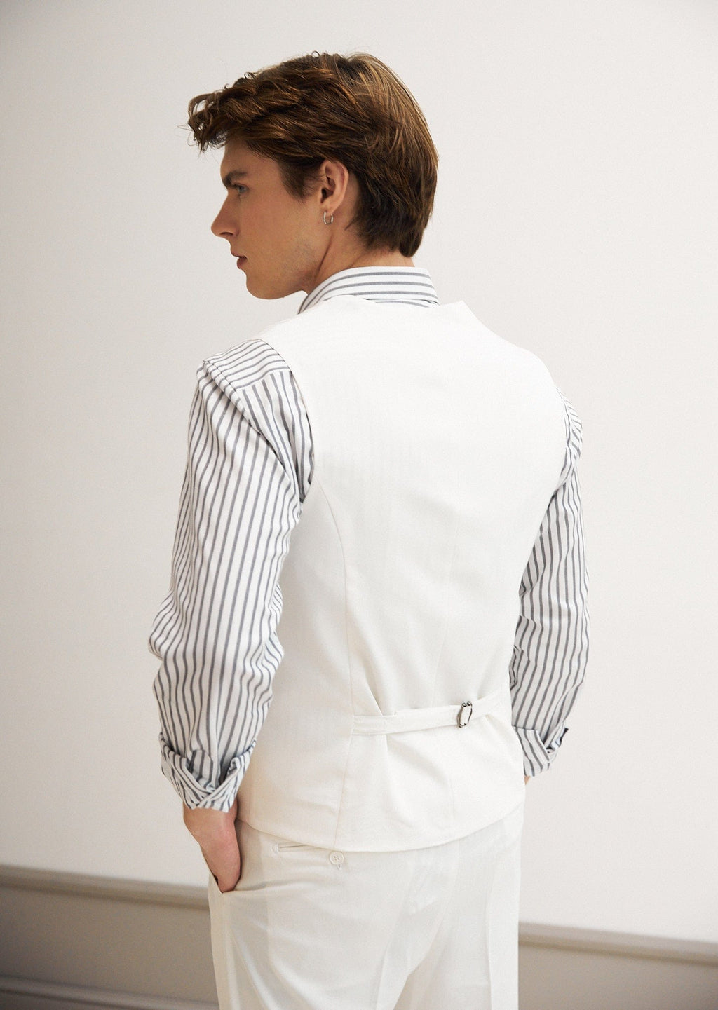 Tiavllya Casual 2 Pieces Mens White Suit Flat Notch Lapel Vest Suit For Wedding (Vest + Pants)