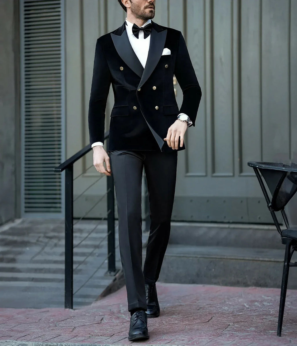 Tiavllya Classic Men's 2-Piece Red Velvet Peak Lapel Wedding Suit (Blazer+Pants)