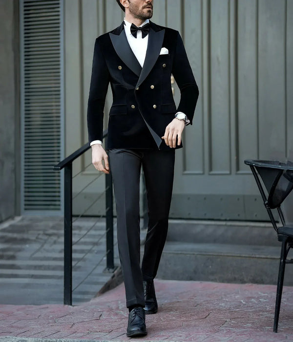 Tiavllya Classic Men's 2-Piece Red Velvet Peak Lapel Wedding Suit (Blazer+Pants)