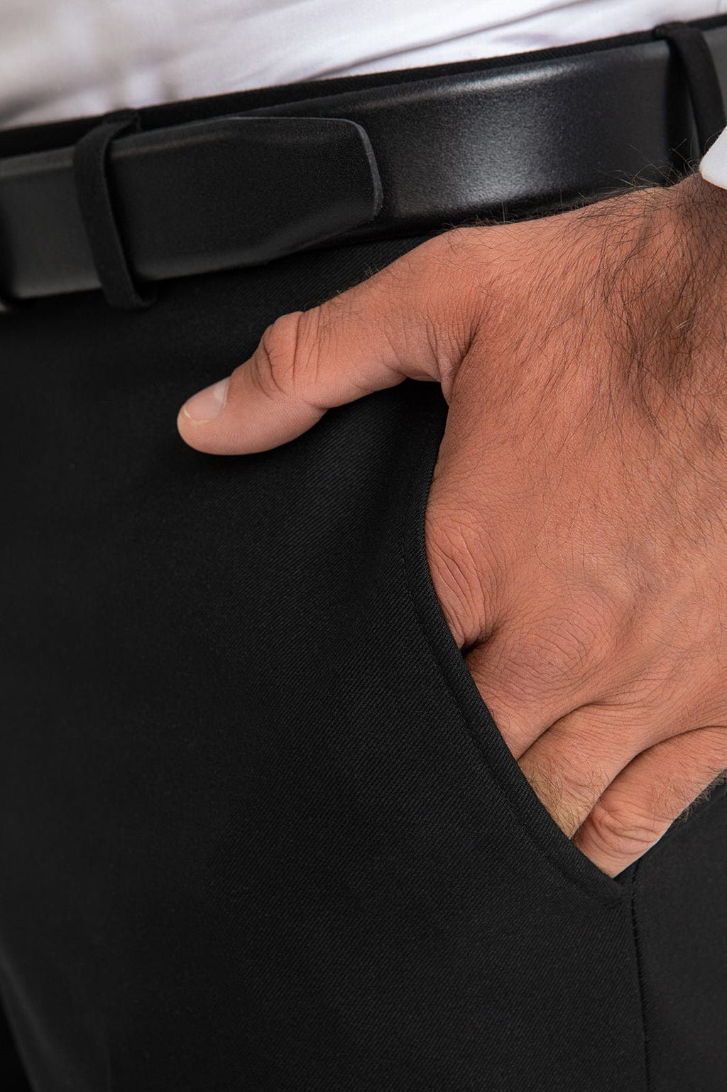 Tiavllya Fashion 2 Pieces Mens Black Suit Flat Peak Lapel Tuxedos For Wedding (Blazer+Pants)