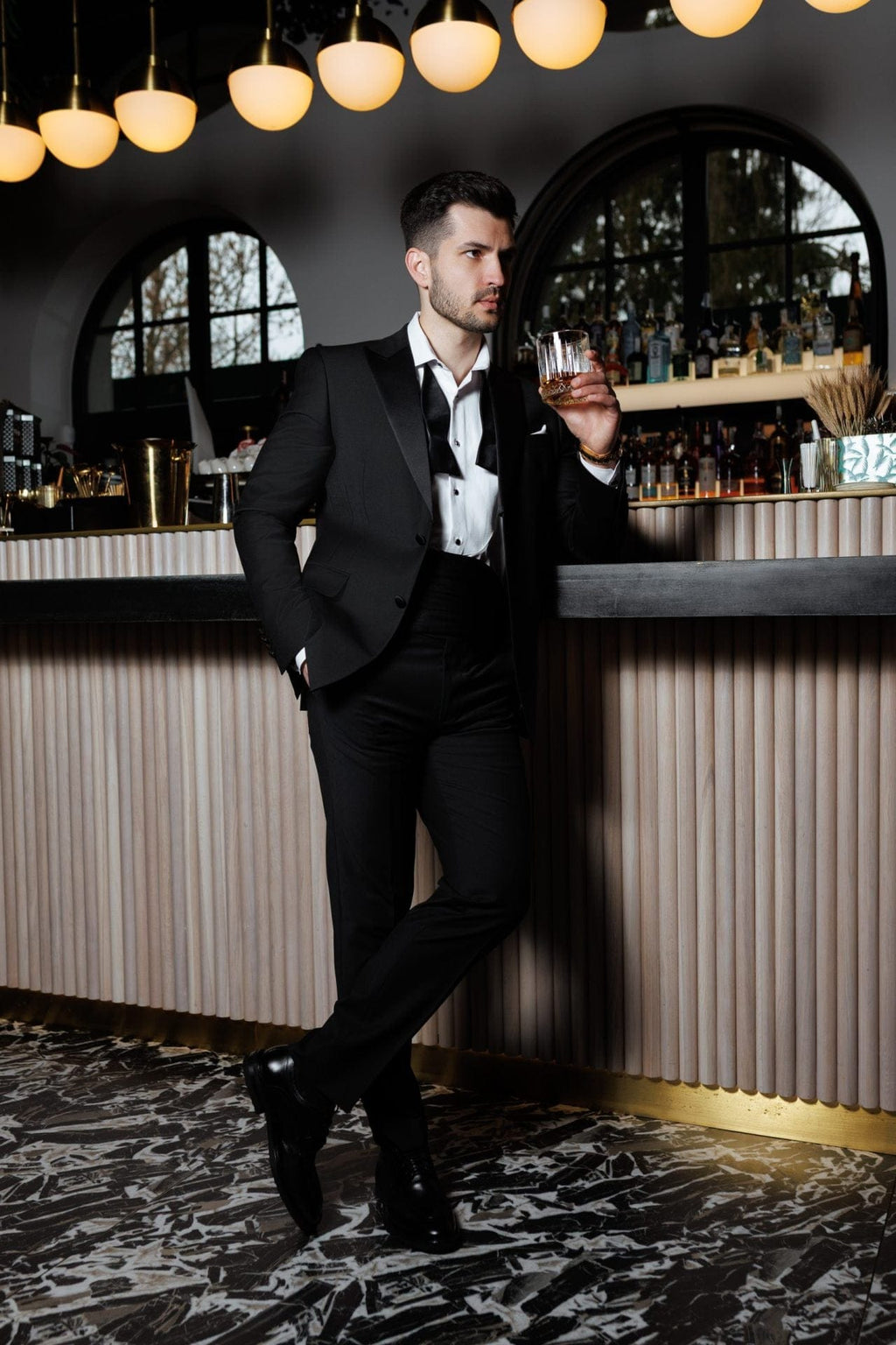 Tiavllya Fashion 2 Pieces Mens Suit Flat Peak Lapel Tuxedos For Wedding (Blazer+Pants)