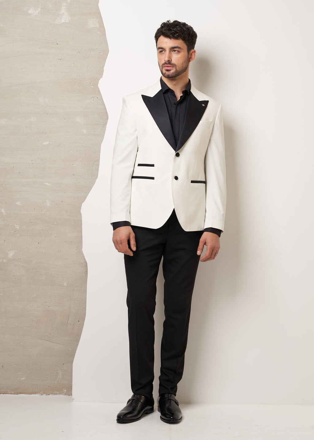 Tiavllya Fashion 2 Pieces Mens Suit Flat Peak Lapel Tuxedos For Wedding (Blazer+Pants)