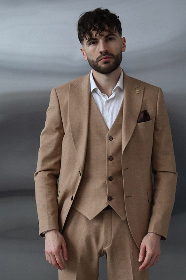 Tiavllya Fashion 3 Pieces Mens Suit Flat Peak Lapel Tuxedos (Blazer+vest+Pants)