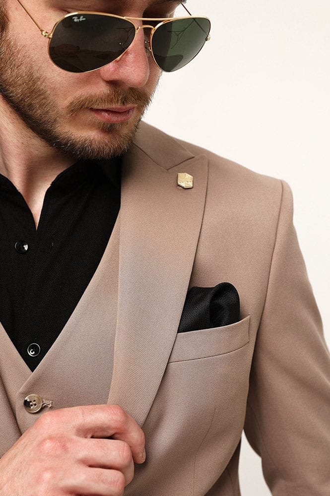 Tiavllya Fashion 3 Pieces Mens Suit Flat Peak Lapel Tuxedos (Blazer+vest+Pants)