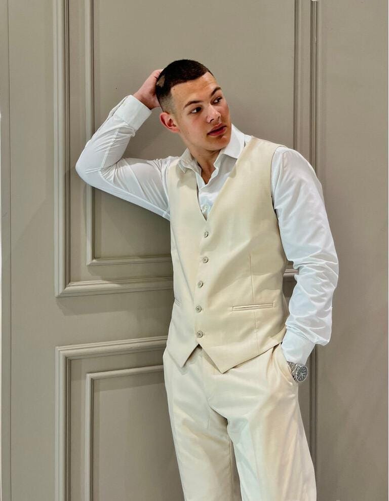 Tiavllya Fashion 3 Pieces Mens Suit Flat Peak Lapel Tuxedos (Blazer+vest+Pants)