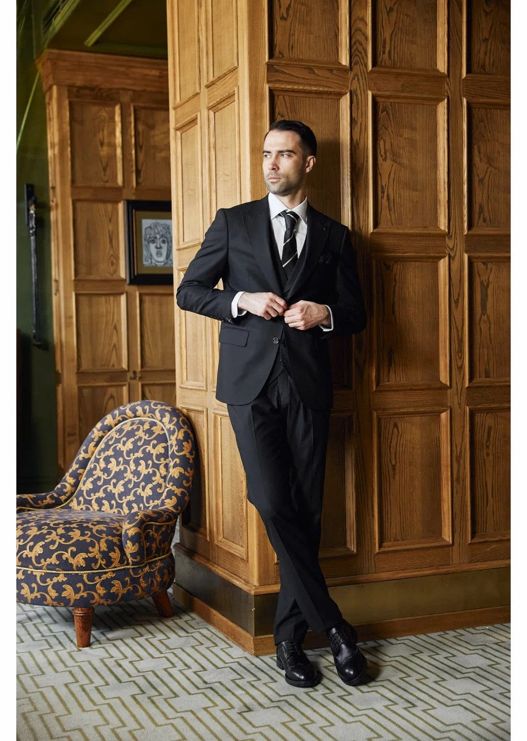 Tiavllya Fashion Men's 3 Pieces Flat Peak Lapel Black Tuxedos For Party (Blazer+vest+Pants)