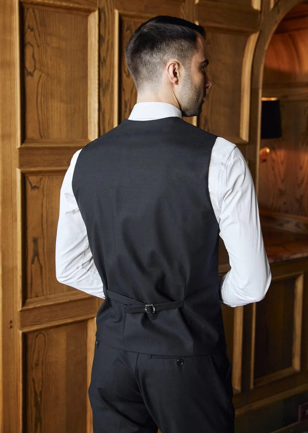 Tiavllya Fashion Men's 3 Pieces Flat Peak Lapel Black Tuxedos For Party (Blazer+vest+Pants)