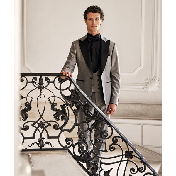 Tiavllya Fashion Men's Double Breasted 3 Pieces Peak Lapel Tuxedos (Blazer+Vest+ Pant)