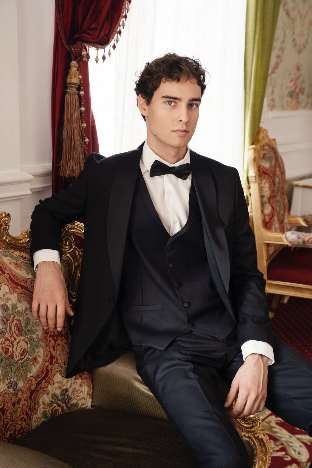 Tiavllya Fashion Men's Suit Flat 3 Pieces Shawl Lapel Tuxedo For Prom (Blazer+vest+Pants)