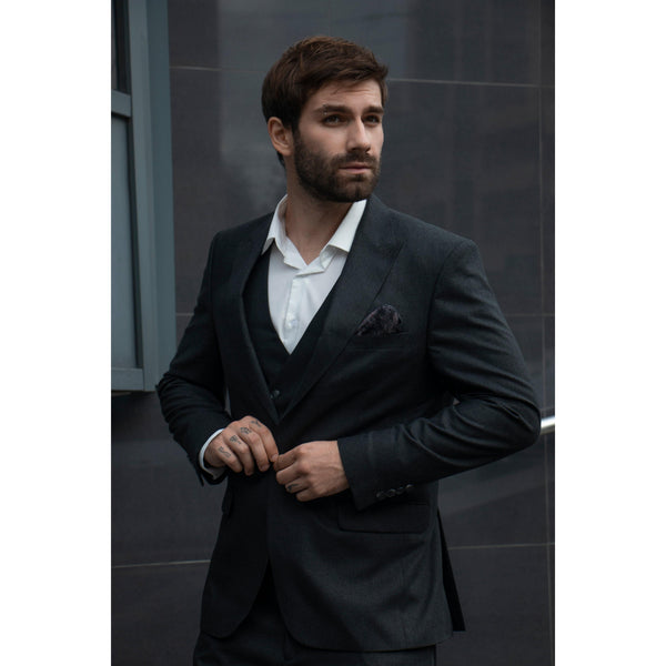 Tiavllya Fashion Men's Suits Slim Fit Double Breasted 3 Pieces Peak Lapel Tuxedos (Blazer+Vest+ Pant)