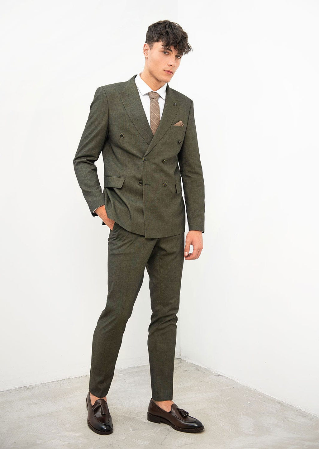 Tiavllya Formal 2 Pieces Mens Suit Flat Peak Lapel Double Breasted Tuxedos For Wedding (Blazer+Pants)