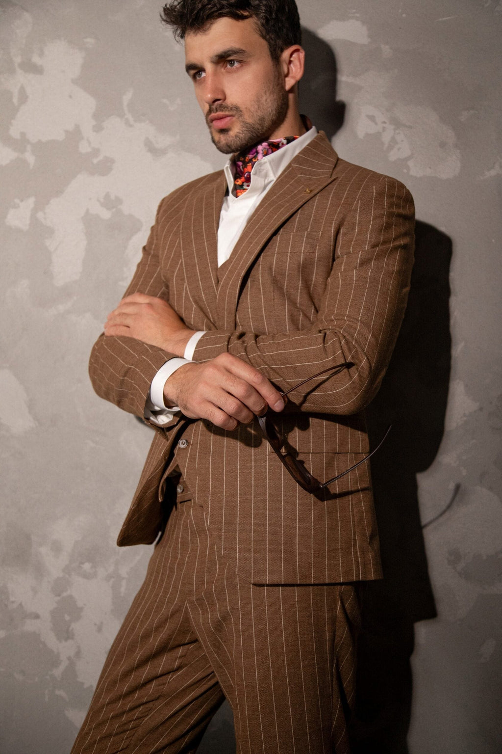 Tiavllya Formal Men's 3 Pieces Mens Suit Peak Lapel Striped Tuxedos (Blazer+Vest+Pants)