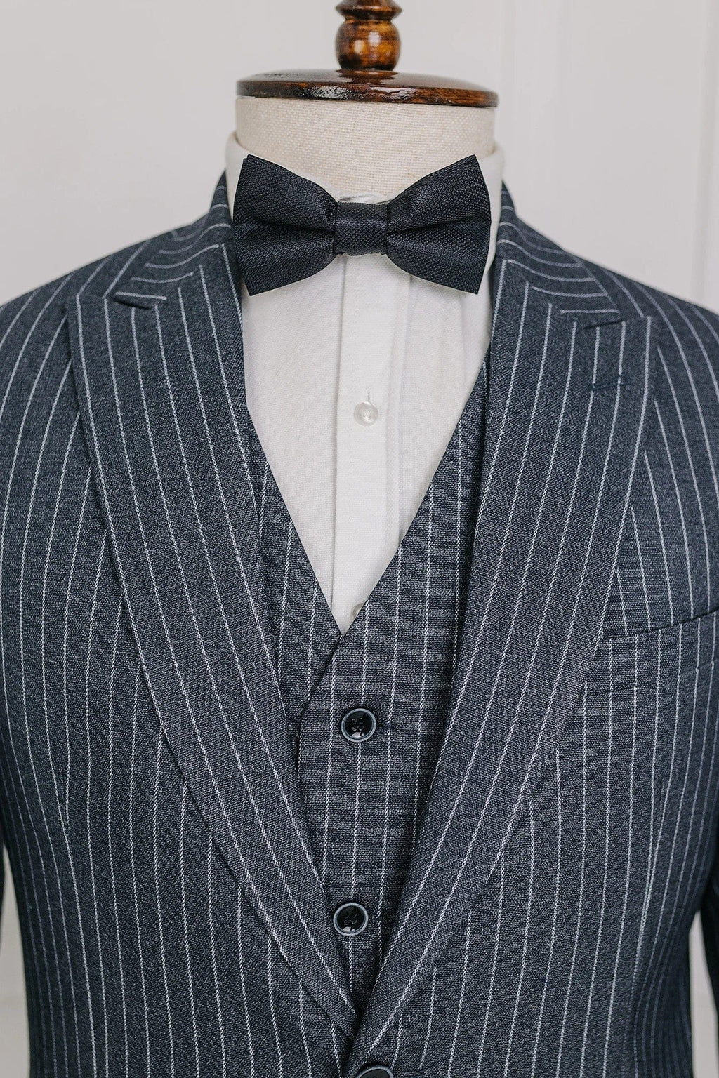 Tiavllya Formal Men's 3 Pieces Mens Suit Peak Lapel Striped Tuxedos (Blazer+Vest+Pants)