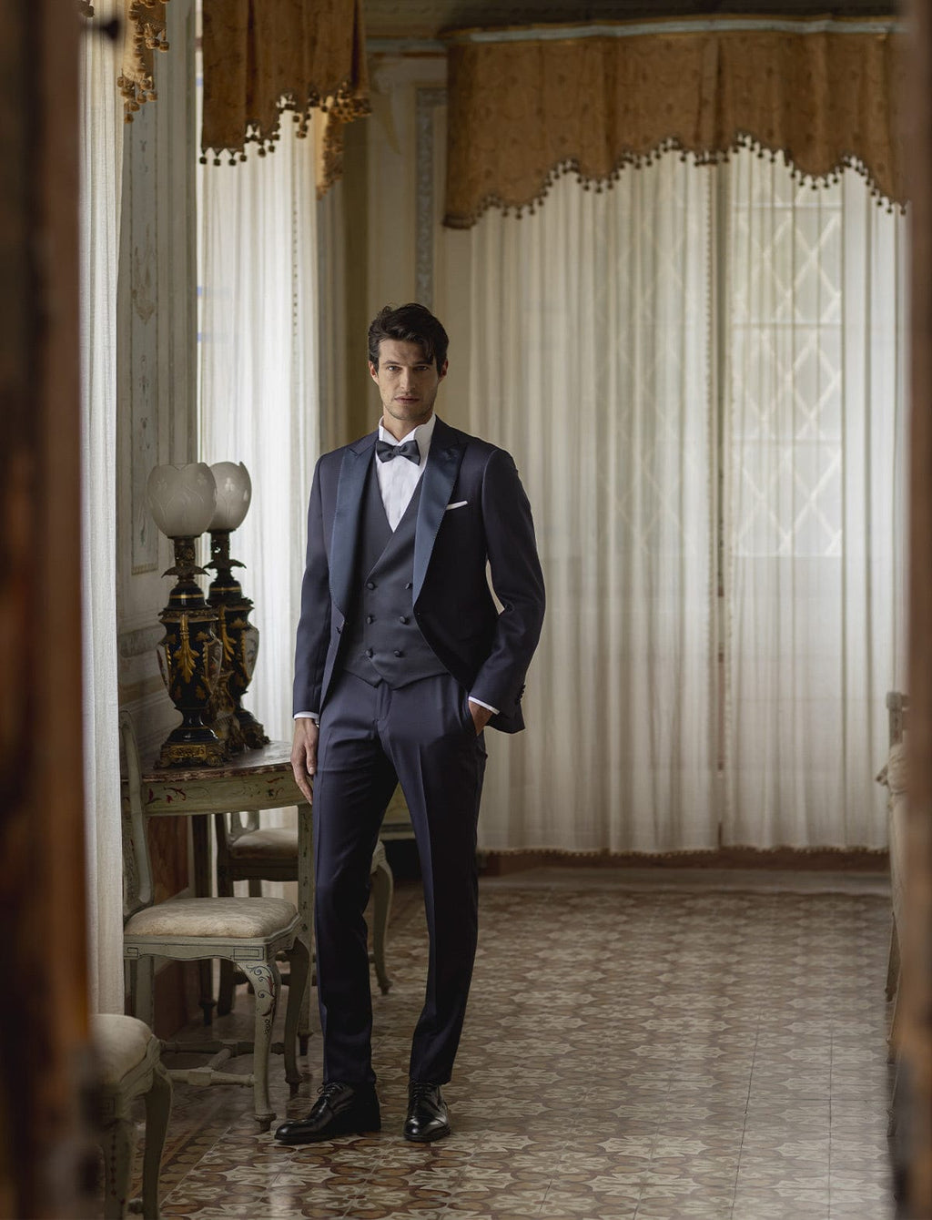 Tiavllya Formal Men's Suits Slim Fit 3 Pieces Peak Lapel Tuxedos (Blazer+Vest+ Pant)